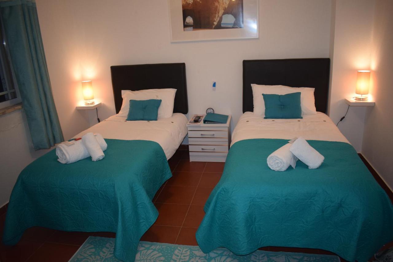 Joan & Greg'S Bed & Breakfast Portimao Exterior photo